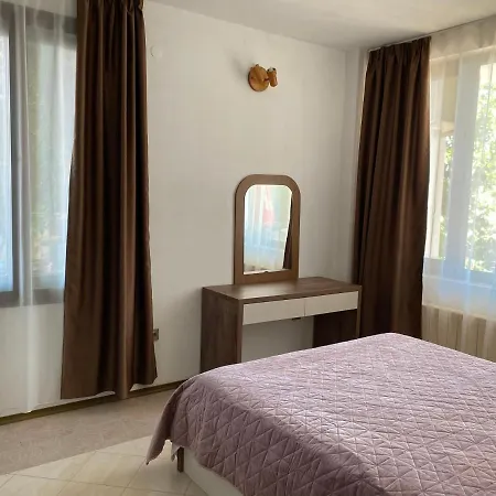 Хотел Вили Созопол 2*